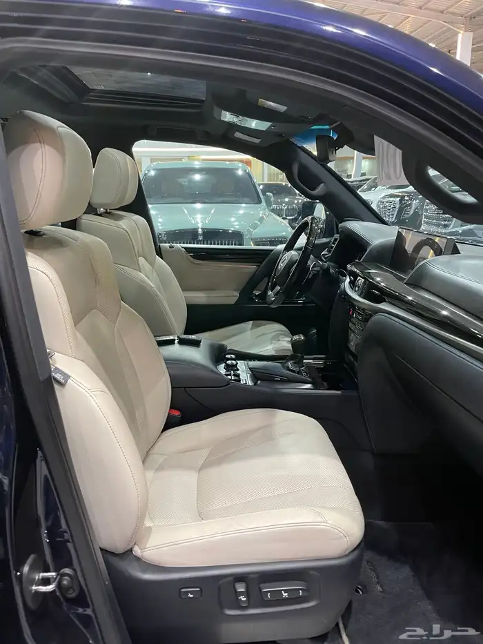 لكزس LX 570 سعودى 2020 9