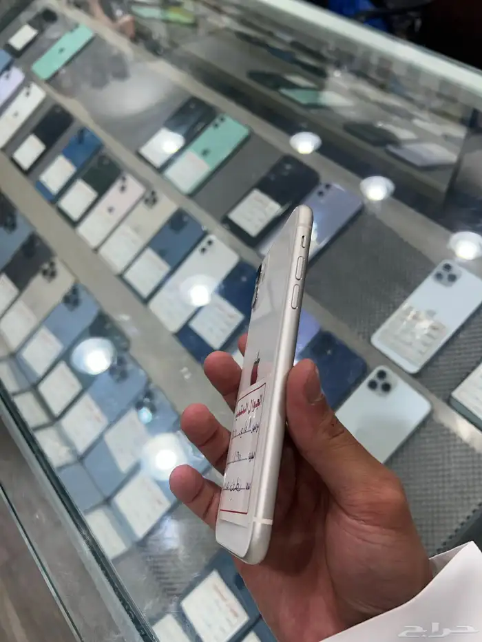 ايفون 11 - 128 نظيف جدا 1