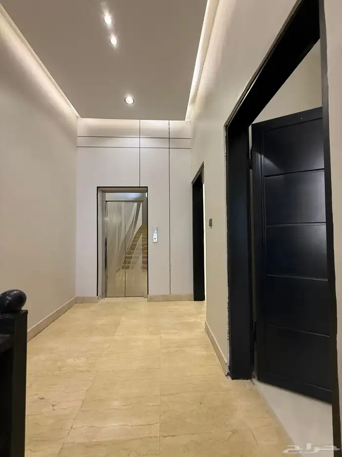 للبيع شقق علويه فاخرة ب اسطح ومواقف خاصة بالمحاله. 3