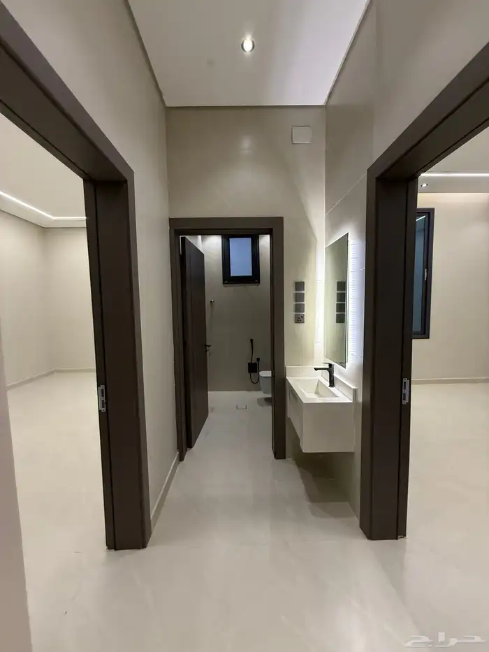 للبيع شقق علويه فاخرة ب اسطح ومواقف خاصة بالمحاله. 17