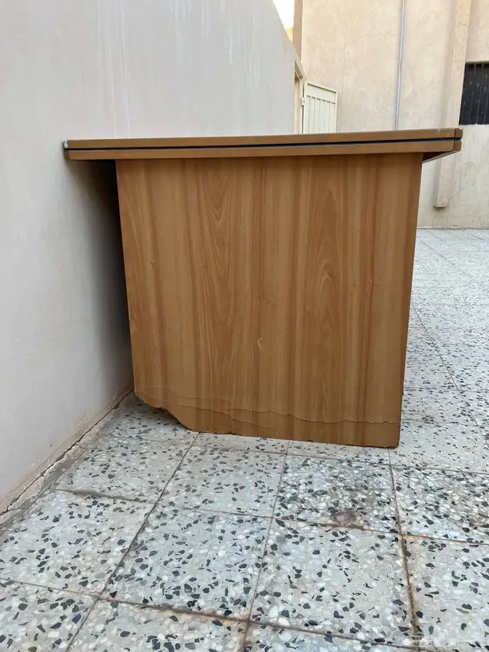 طاولة مكتبيه 4