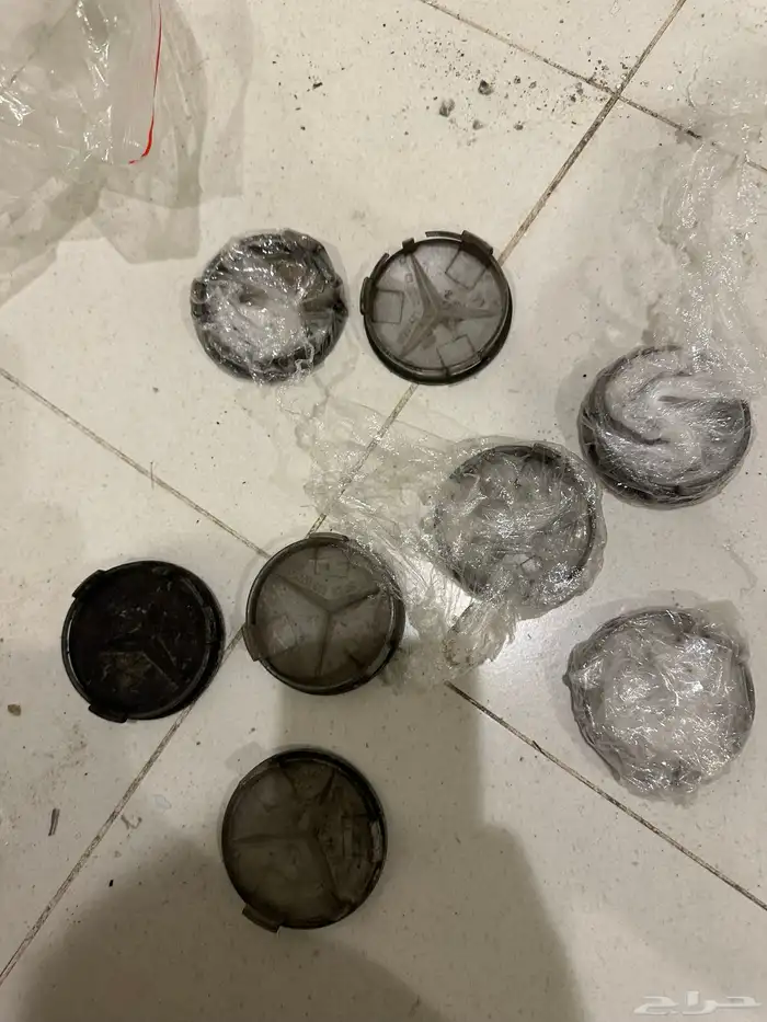 مرسيدس بنز 560 و 300 w126 كل ازرار وجلد وكلبسات 19