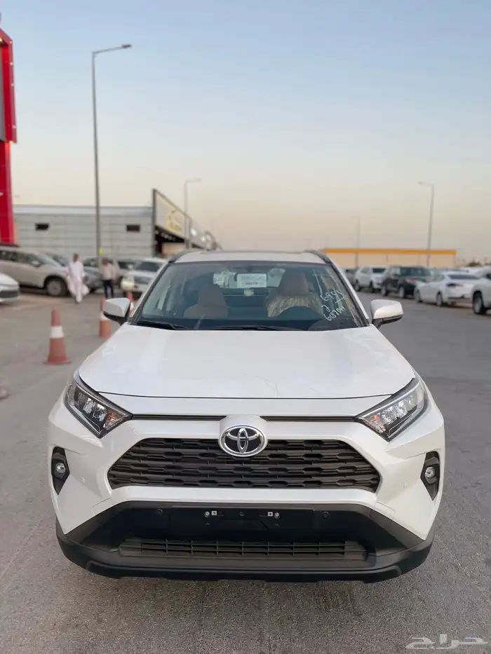 تويوتا راف فور XLE شنطة كهرب بنزين سعودي 2025 1