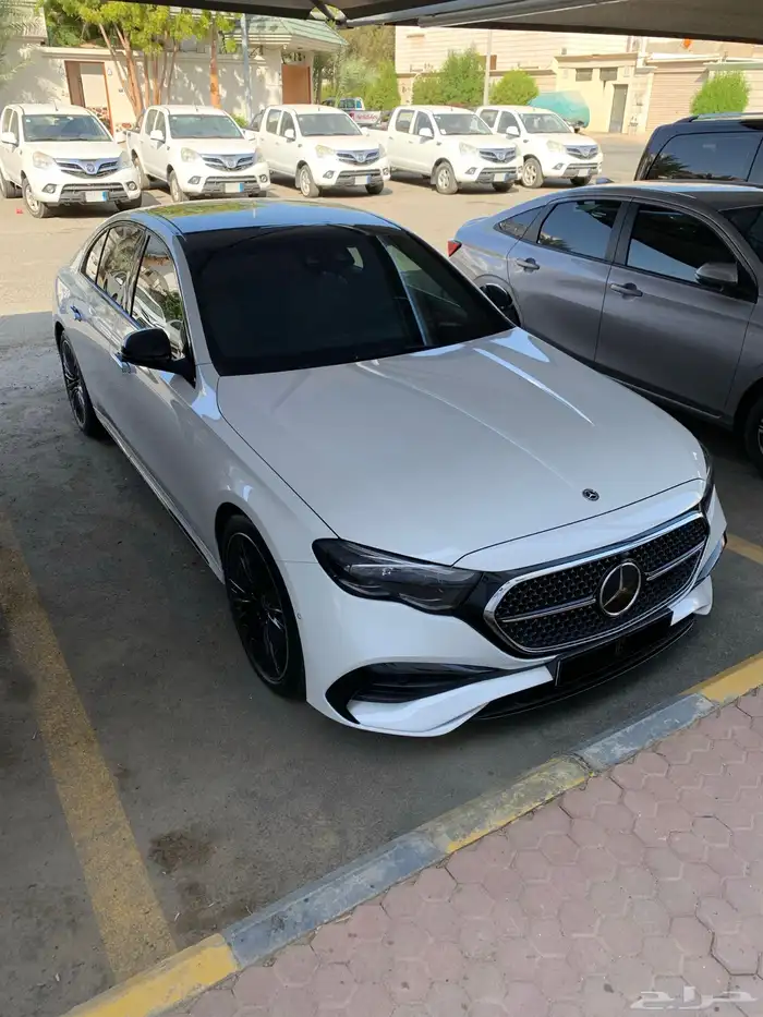 مرسيدس E200 2024 1