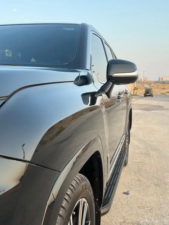جيب لكزس 2023 BB اسود (وارد اليحيى) 7