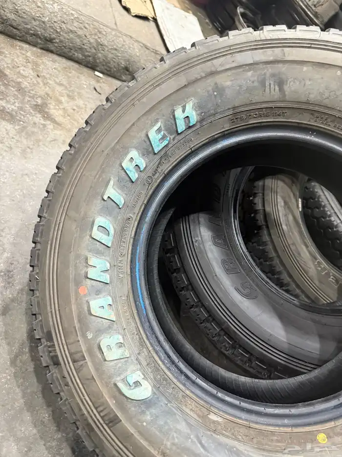 كفرات دلوب شبه جديد مقاس 16-70-275 2