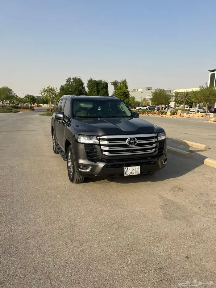 جيب لاندكروزر GXR 2023 L5 4
