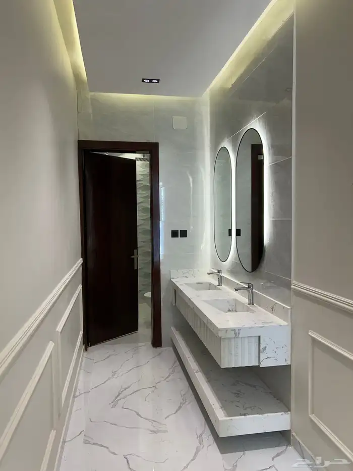 للبيع دور أرضي على شارعين بضاحية الإسكان بجليل 9