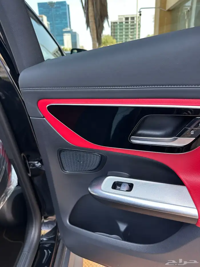 مرسيدس GLC300 AMG موديل 2025 شبه جديد 17