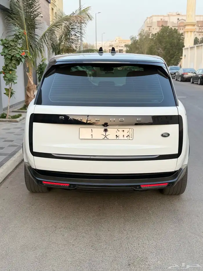 رنج روفر HSE 2023 1