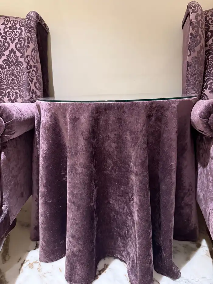 كنب مع طاولة 3