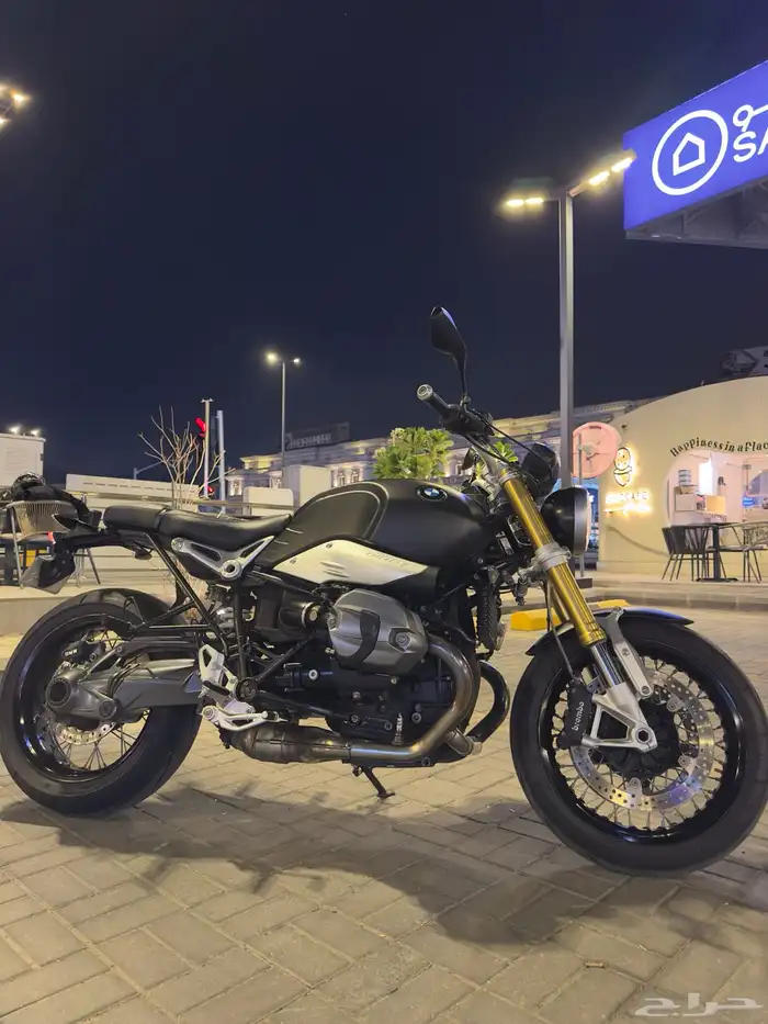 BMW R nine t 10
