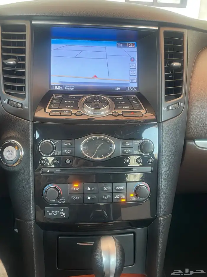 انفنتي QX70 فل كامل 2015 نظيف 55
