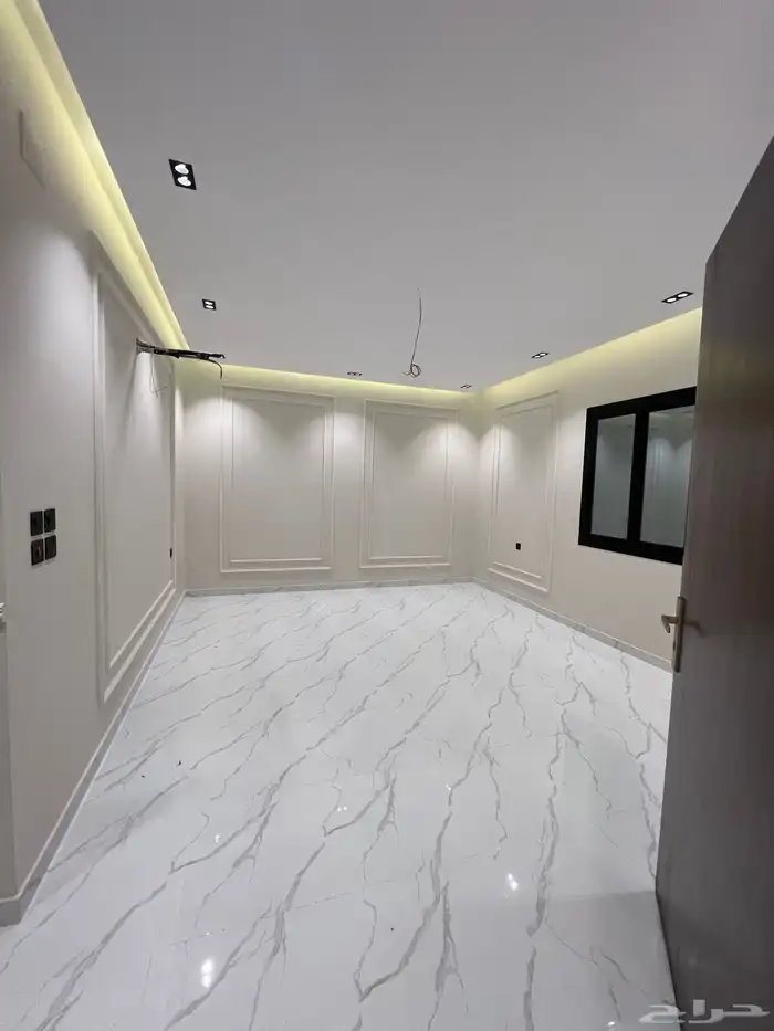 للبيع دور أرضي على شارعين بضاحية الإسكان بجليل 11