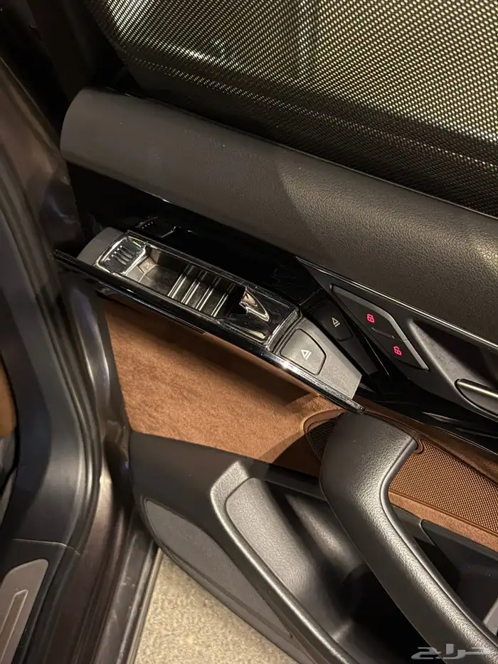 Audi A8L 2015 9