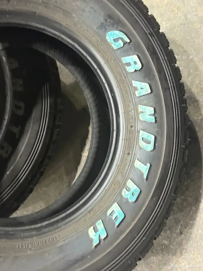 كفرات دلوب شبه جديد مقاس 16-70-275 20