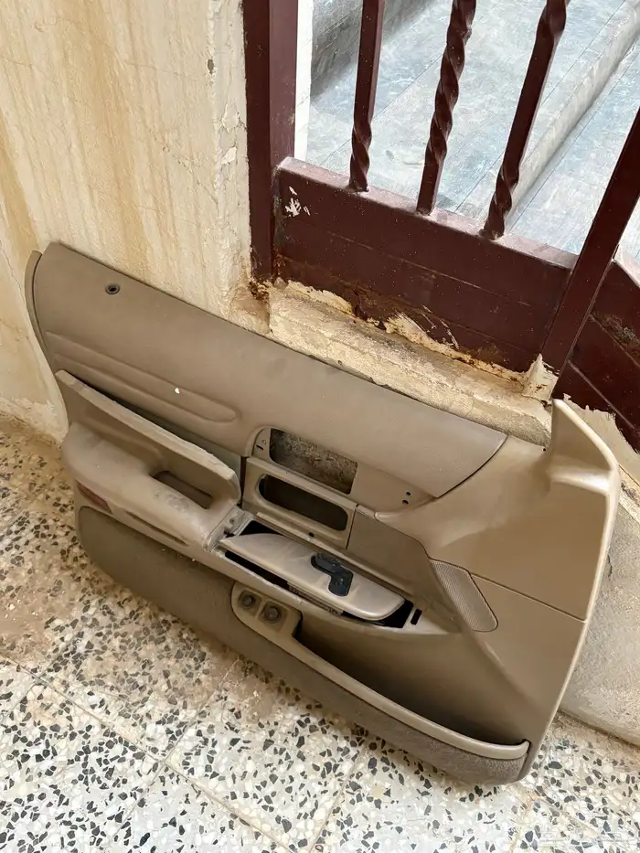 ابواب كراون فكتوريا امامي 0