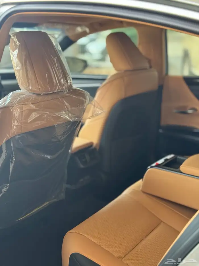 لكزس ES250 بنزين 2025 فئة AA (سعودي) 7