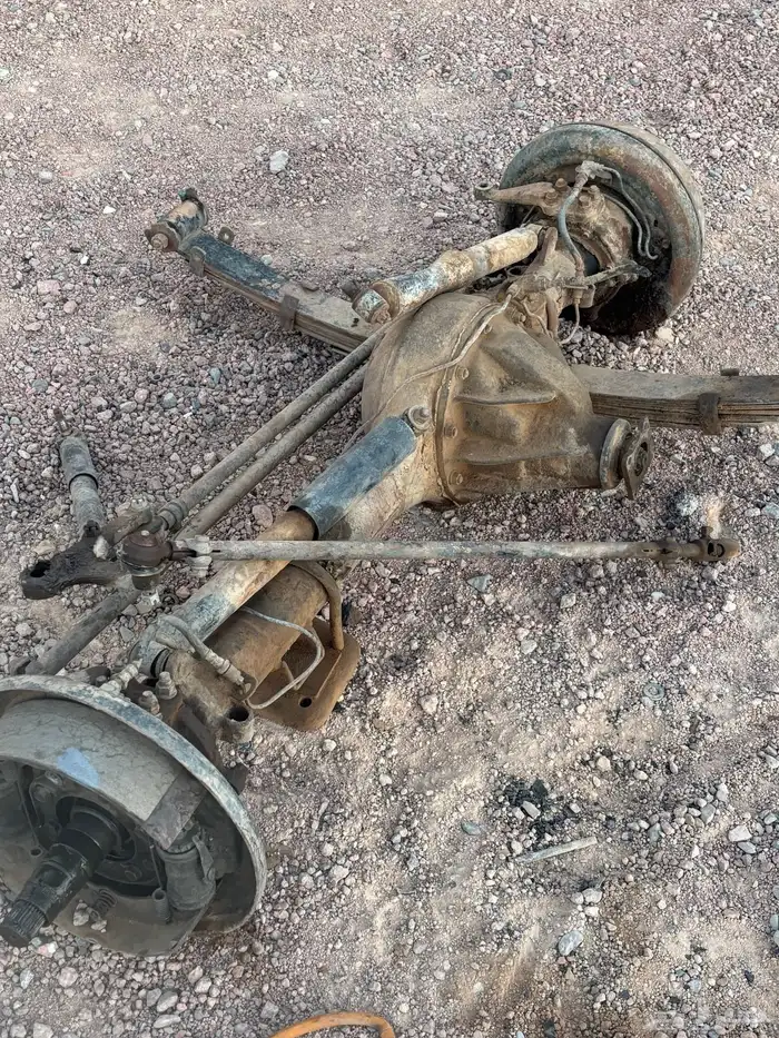 للبيع قطع غيار طرمبة اصلي وكاله شاص وربع وشراع 87الى 84 4
