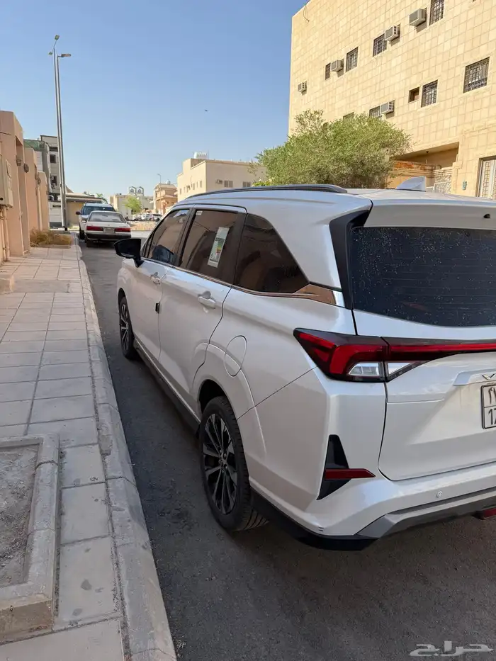 سيارة تويوتا فيلوز موديل 2024 الممشى 60150 كم 0