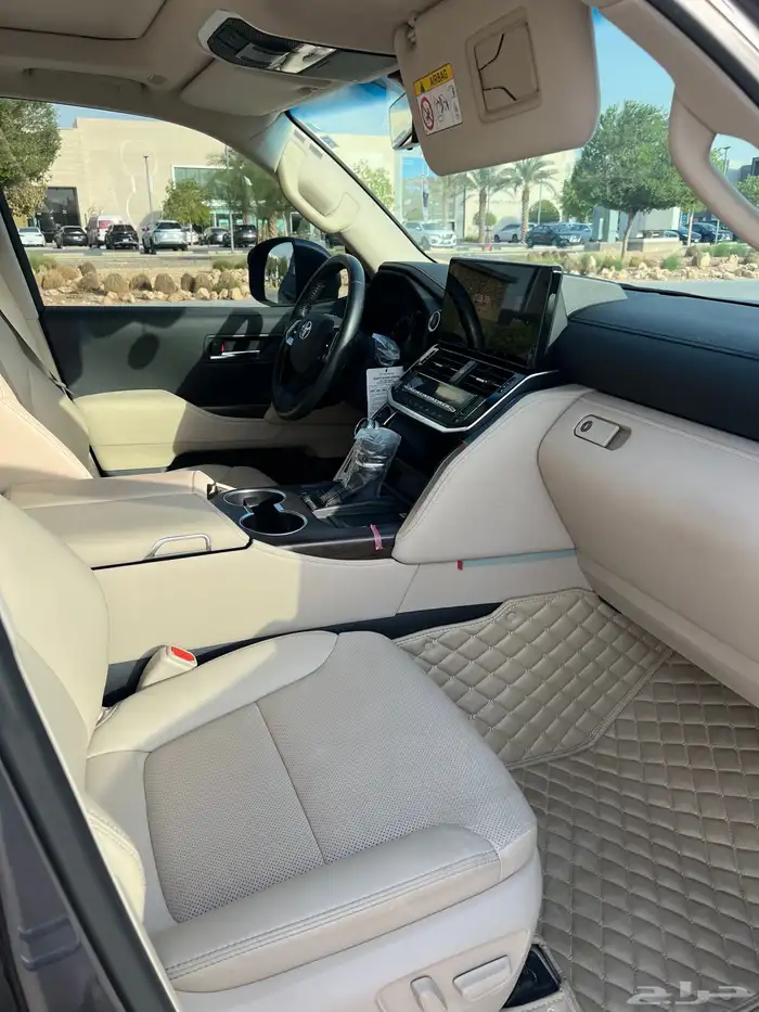 جيب لاندكروزر GXR 2023 L5 3