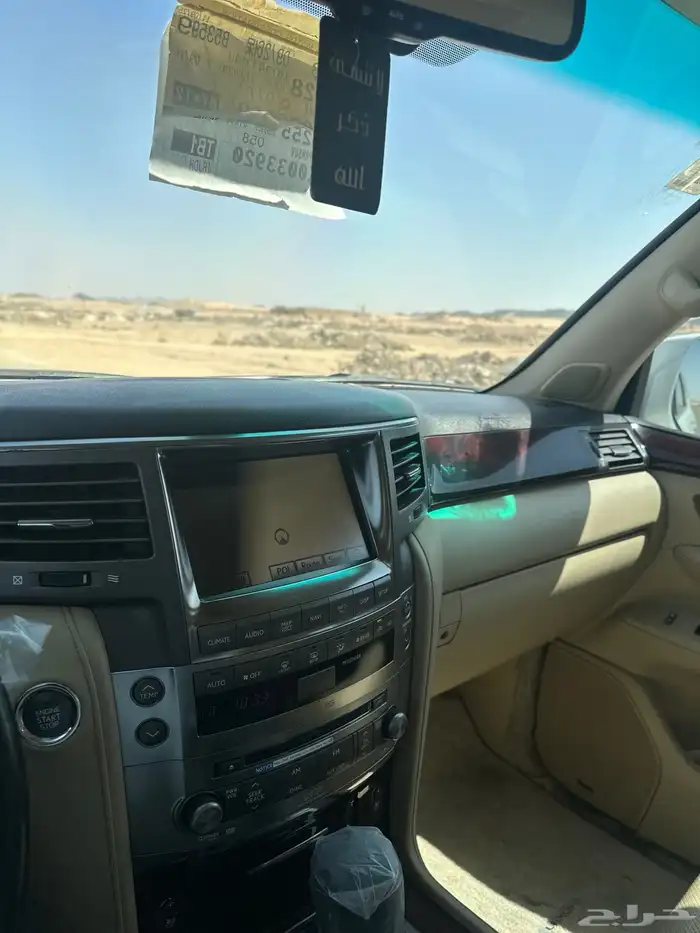 لكزس LX570 2011 8