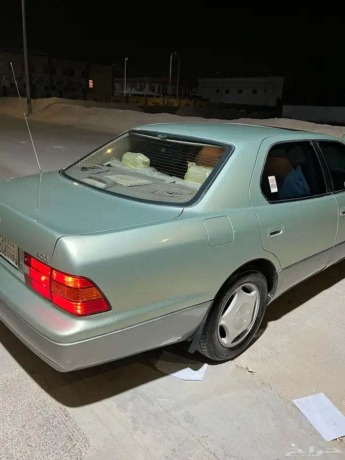 للبيع لكزس 400 LS 21