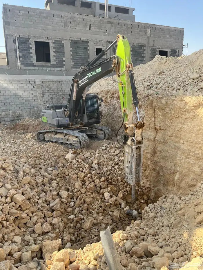 حفروترحيل بوكلين حديث وسعار مناسبه 0