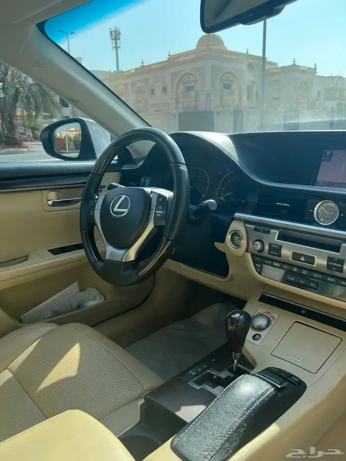 للبيع لكزس ES 350 موديل 2013 6