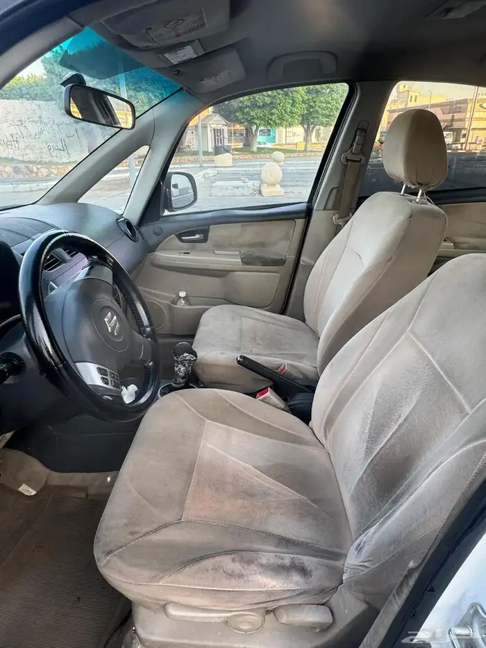 سزوكي SX4 2010 3