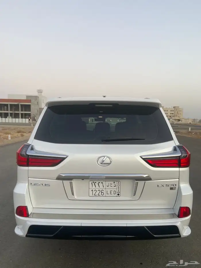 جيب لكزس 2019 18