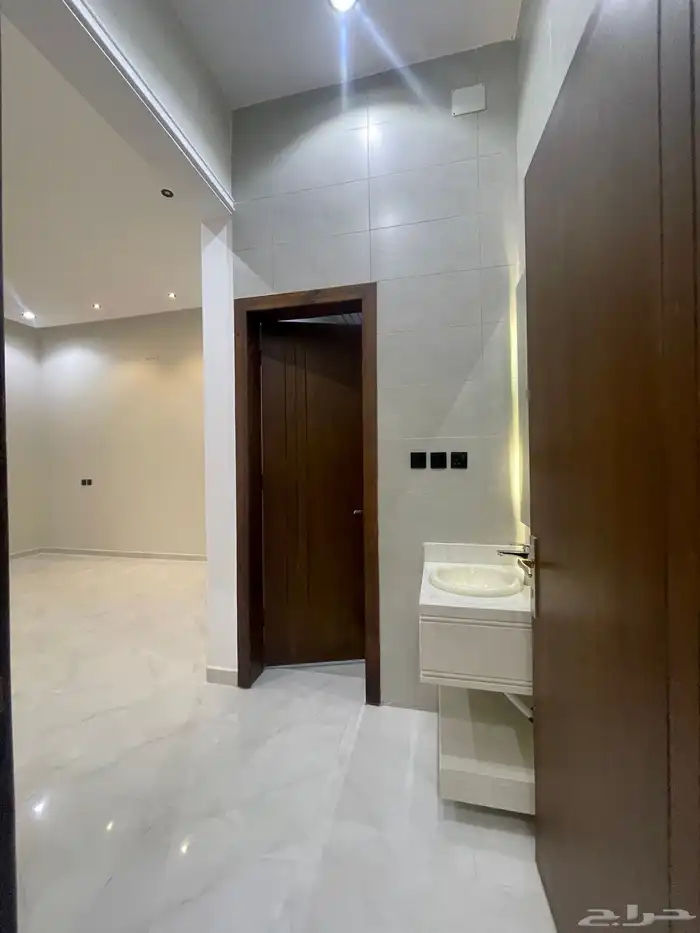 للبيع شقق ارضيه وعلويه من 480 الف ابها المحاله 15