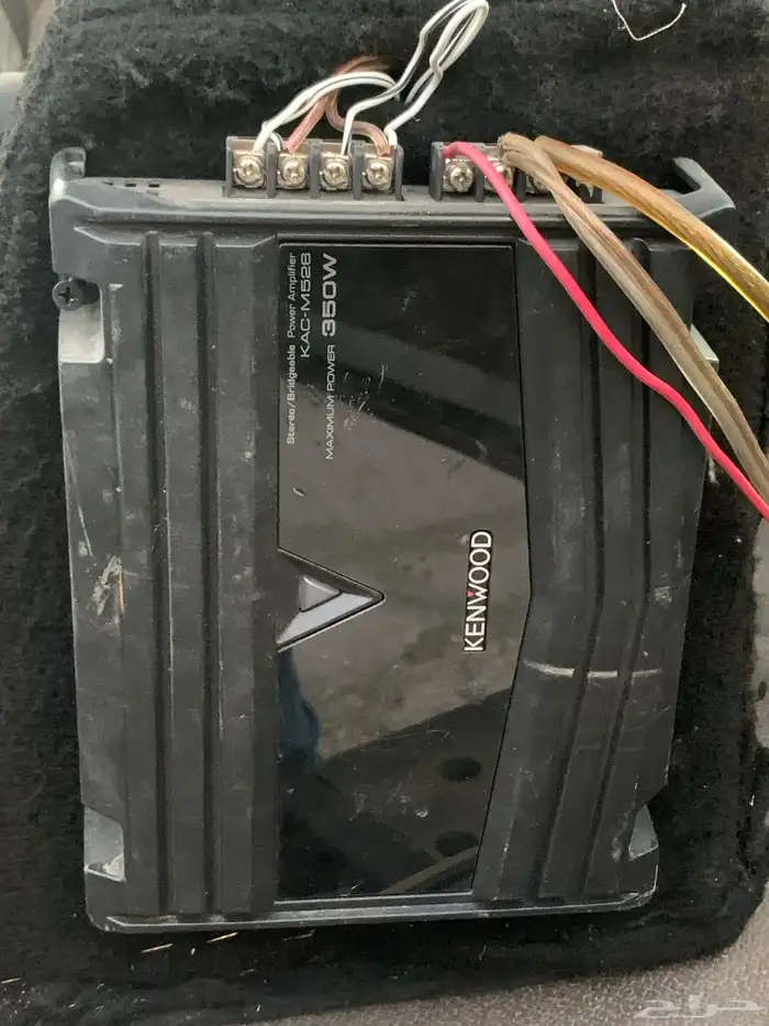 للبيع سماعات وطنجرة مع مضخم 1