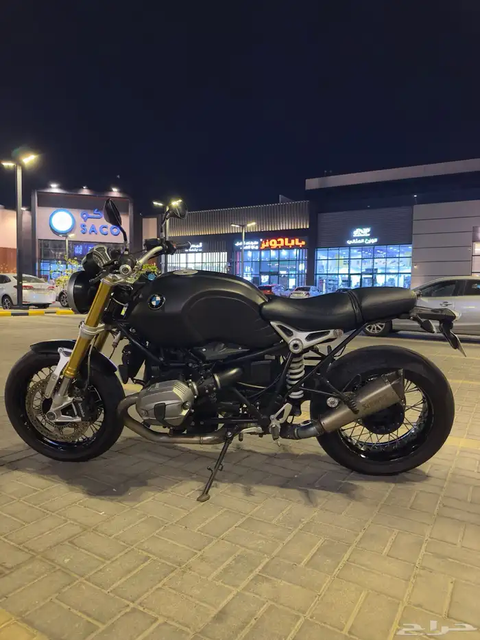 BMW R nine t 6
