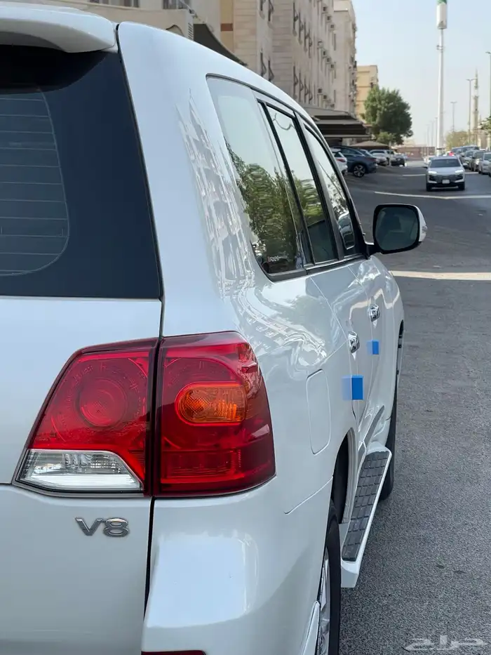 لاندكروزر GXR 2014 فل كامل 13