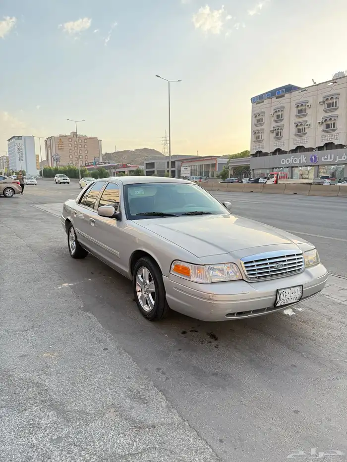 فورد فكتوريا 1