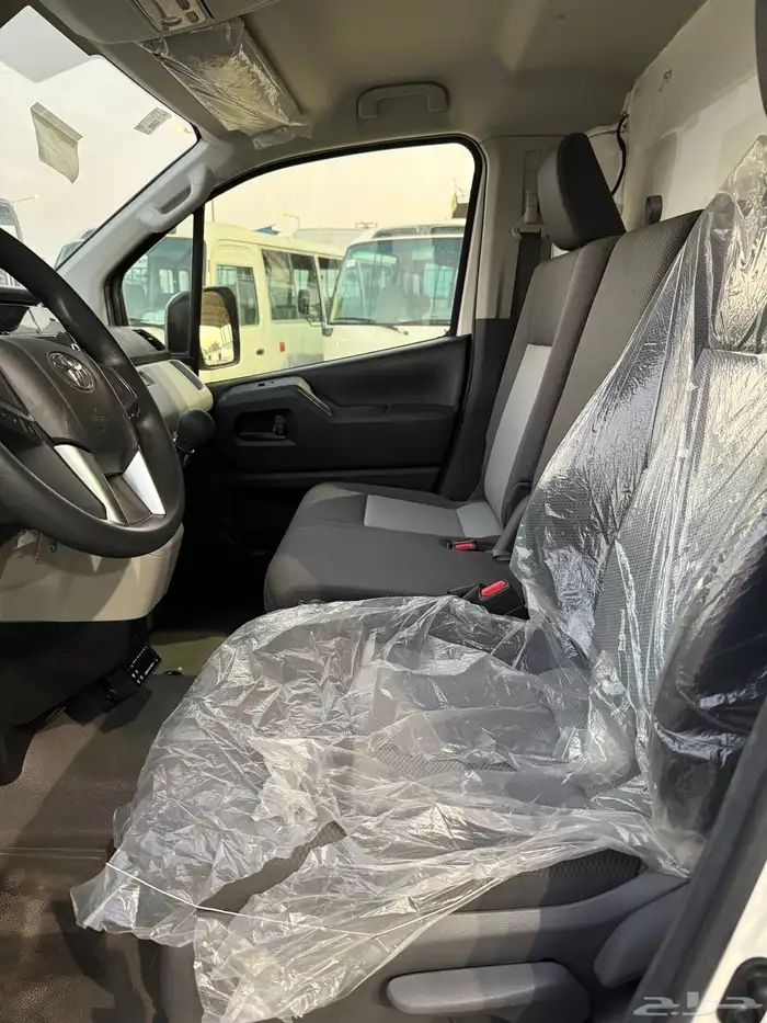 تويوتا باص 2023 ديزل ثلاجة جديد اصفار 9