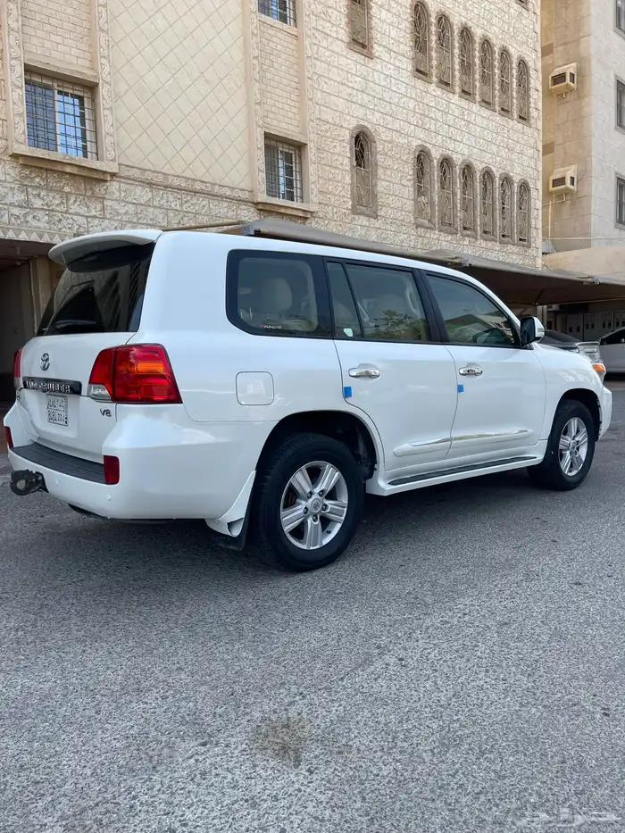 لاندكروزر GXR 2014 فل كامل 4