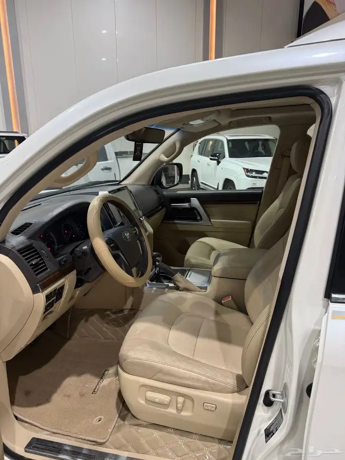 لاندكروزر VXR.L1 سعودي 2016 8