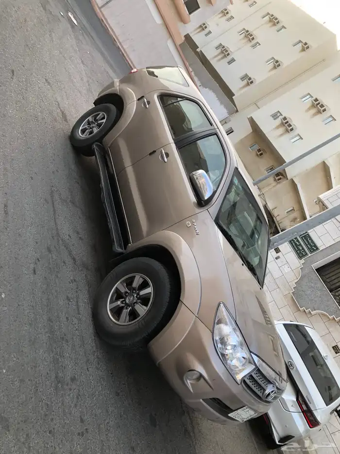 تويوتا فورشنر 2010اربعه سلندر ا 8