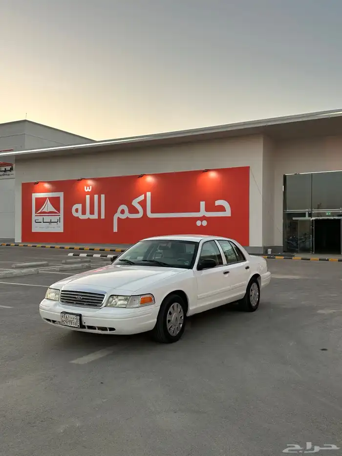 فورد فكتورياء بوليسي نظيف جدا 1