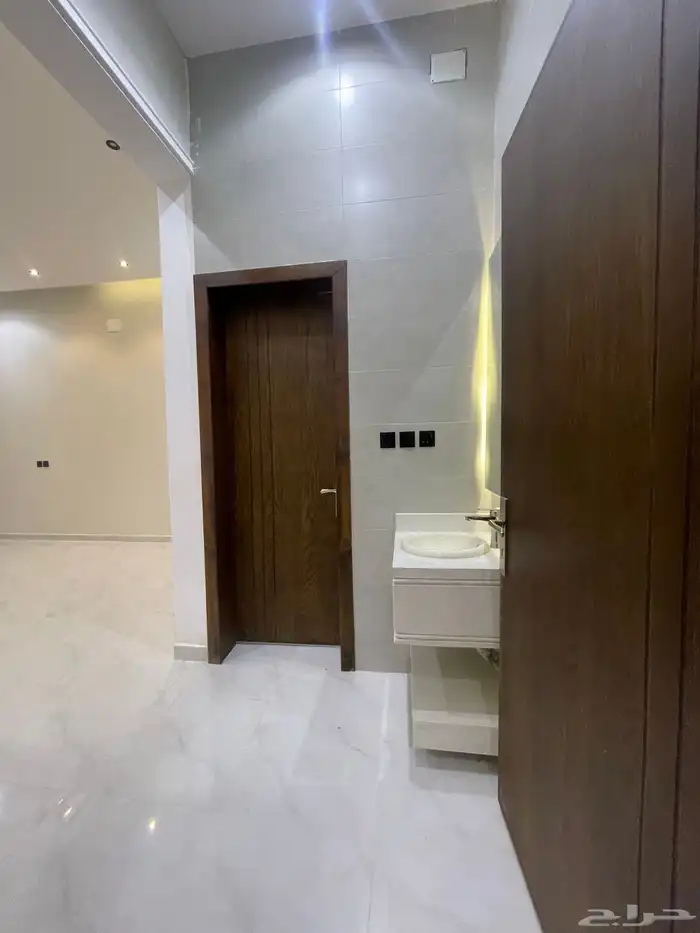 للبيع شقق ارضيه وعلويه من 480 الف ابها المحاله 35