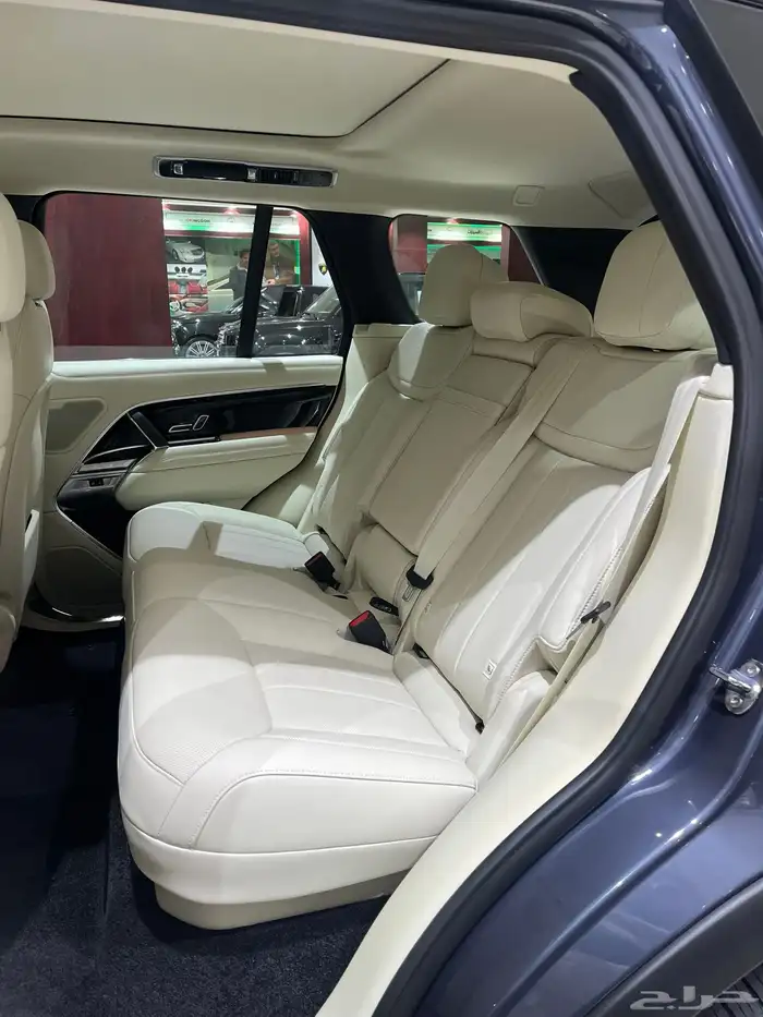 RANGE ROVER 2025 HSE v6 7