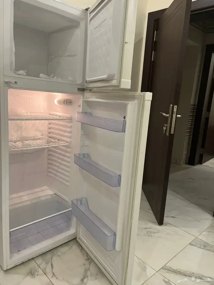 ثلاجة ممتازة وثلاجة كبيرة جيدة و غسالة ملابس ومجفف اتوماتيم 1