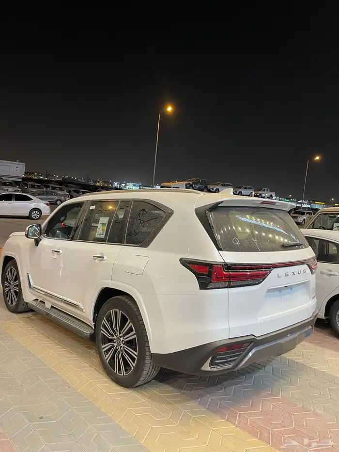 لكزس LX600 BB بنزين 2025 4