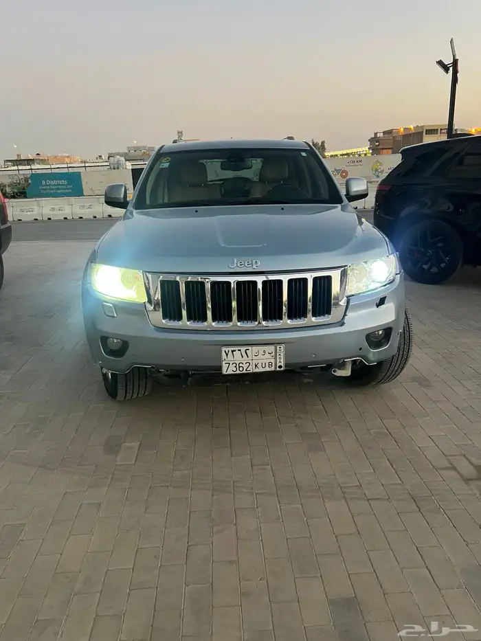 جيب قراند شروكي 2012 v8 أعلى فئة 0