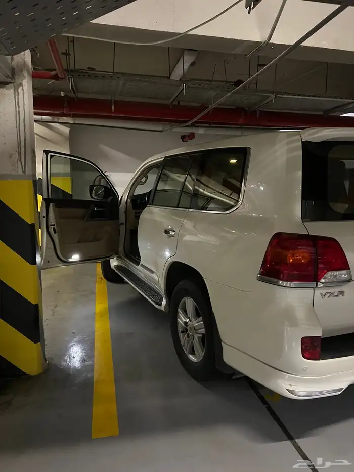 تويوتا لاندكروزر 2012 VXR 2