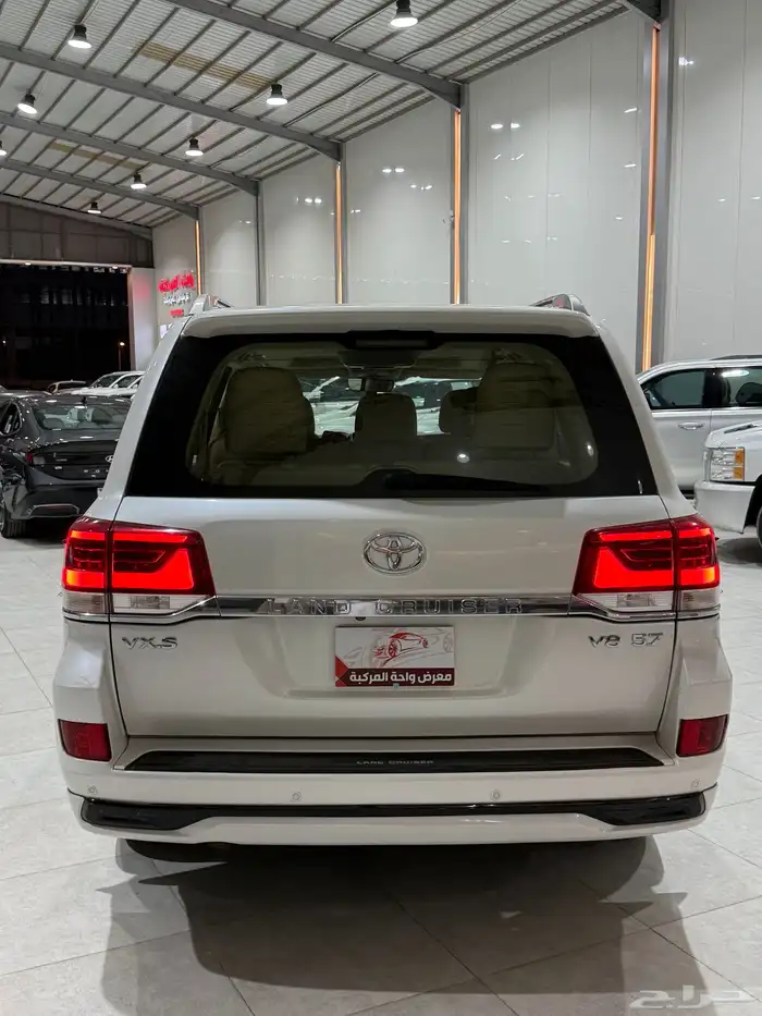 لاندكروزر VXR.L1 سعودي 2016 5