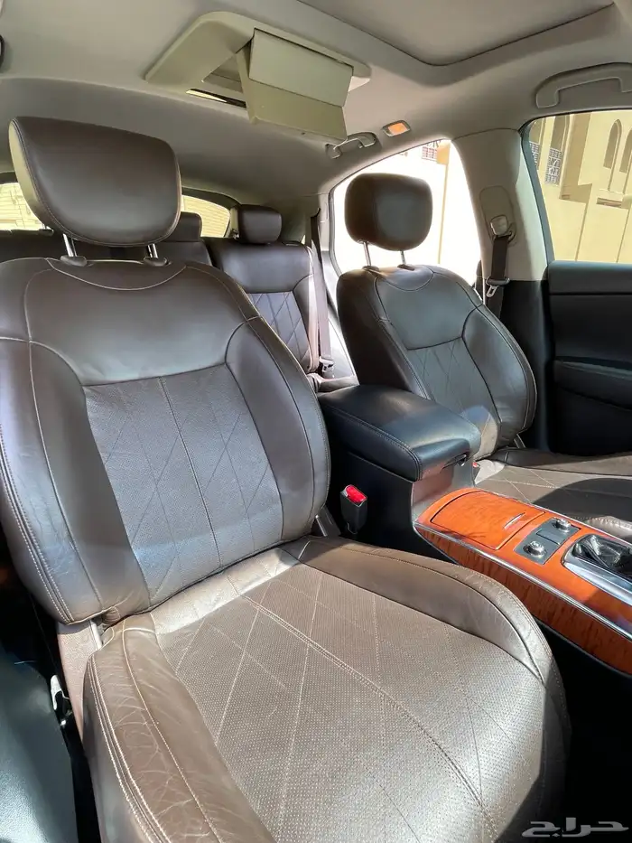 انفنتي QX70 فل كامل 2015 نظيف 31