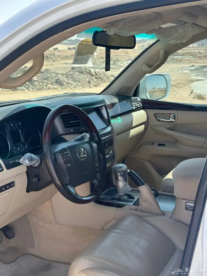 لكزس LX570 2011 4